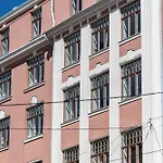 P6 Old Town Apartment *