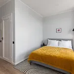 P6 Old Town Apartment