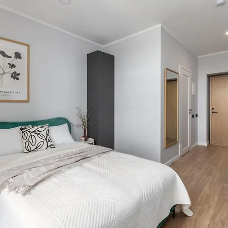 P6 Old Town - 6th Floor, No Elevator