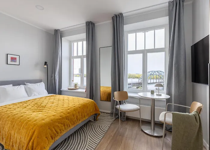 P6 Old Town - 6th Floor, No Elevator Apartment