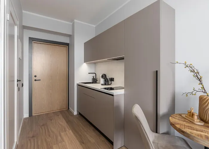 P6 Old Town - 6th Floor, No Elevator Apartment *