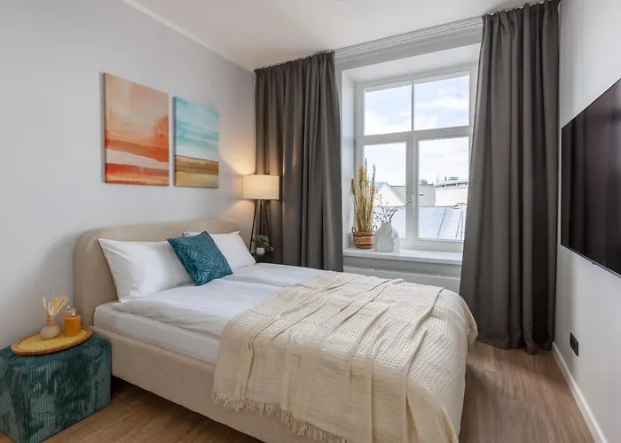 P6 Old Town - 6th Floor, No Elevator Apartment *