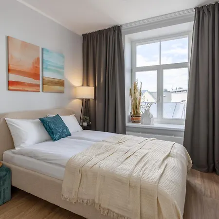 P6 Old Town - 6th Floor, No Elevator Apartmán *